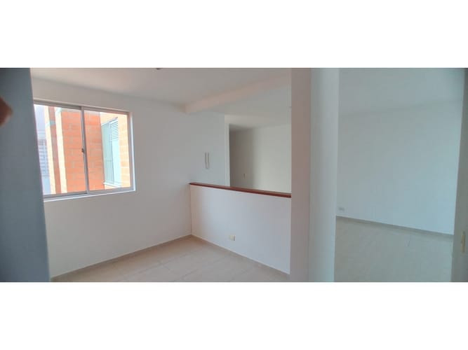 Apartamento de 2 alcobas en venta en La Flora, Cali, 68 m² · foto 1 de 16