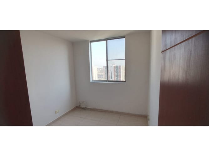 Apartamento de 2 alcobas en venta en La Flora, Cali, 68 m² · foto 5 de 16