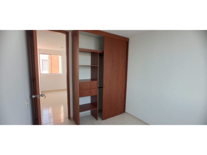 Apartamento de 2 alcobas en venta en La Flora, Cali, 68 m² · foto 8 de 16