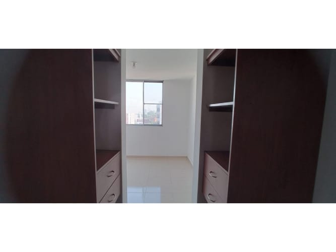 Apartamento de 2 alcobas en venta en La Flora, Cali, 68 m² · foto 10 de 16