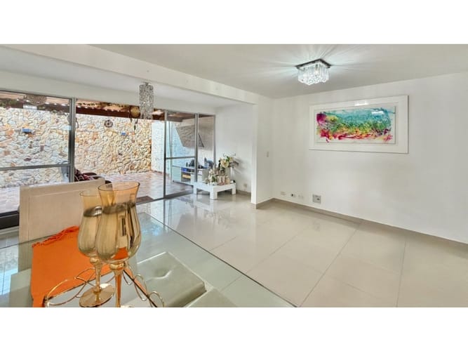 Casa de 3 alcobas en arriendo en Ciudad Country, Jamundí, 160 m² · foto 2 de 24