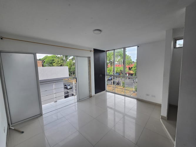Apartaestudio en arriendo en El Guabal, Cali, 30 m² · foto 8 de 11