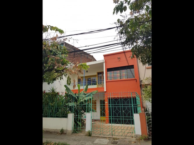 Casa de 4 alcobas en venta en Miraflores, Cali, 353 m² · foto 1 de 12