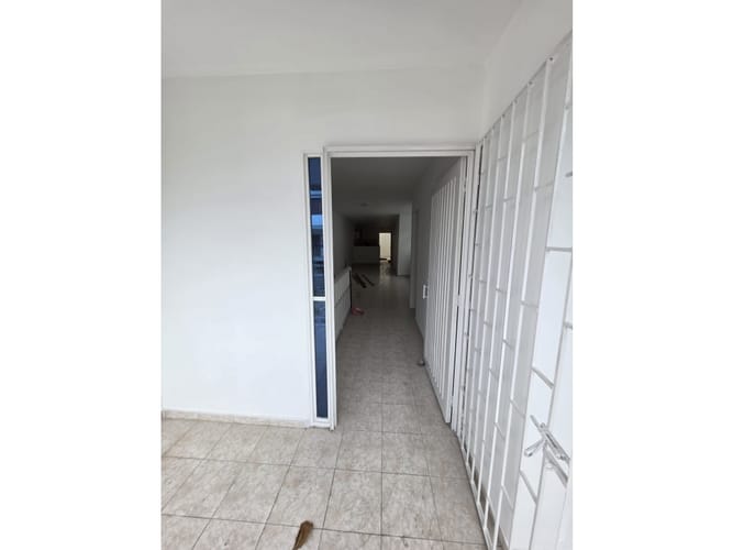 Casa de 7 alcobas en venta en Aranjuez, Cali, 201 m² · foto 6 de 24