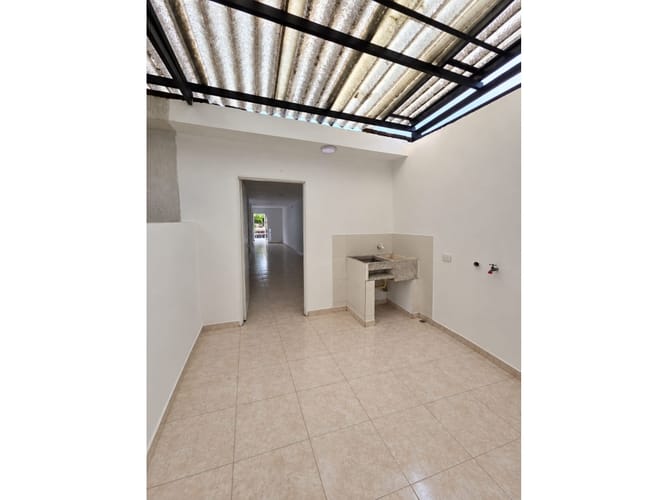 Casa de 7 alcobas en venta en Aranjuez, Cali, 201 m² · foto 17 de 24