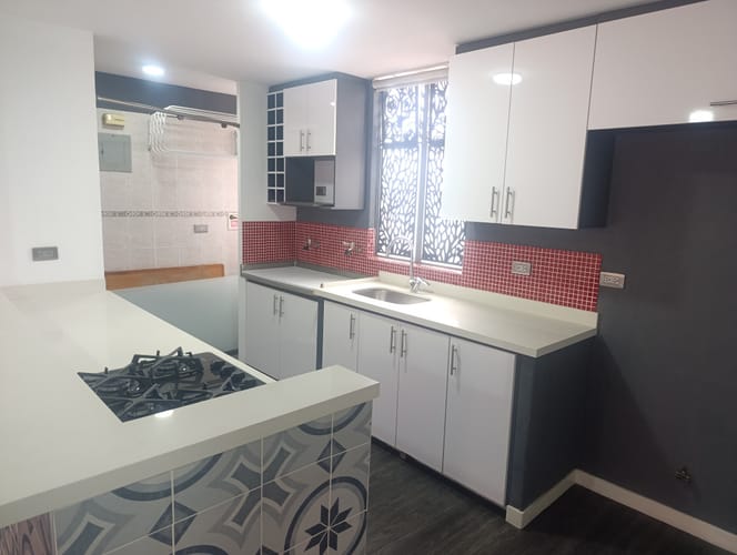 Apartaestudio en arriendo en Las Acacias, Medellín, 70 m² · foto 3 de 10