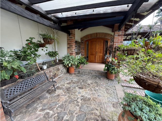 Casa de 4 alcobas en venta en La Tablaza, La Estrella, 460 m² · foto 3 de 24