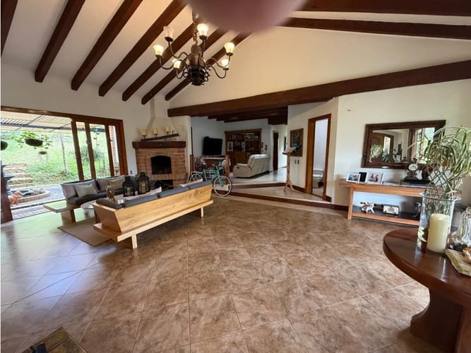 Casa de 4 alcobas en venta en La Tablaza, La Estrella, 460 m² · foto 4 de 24