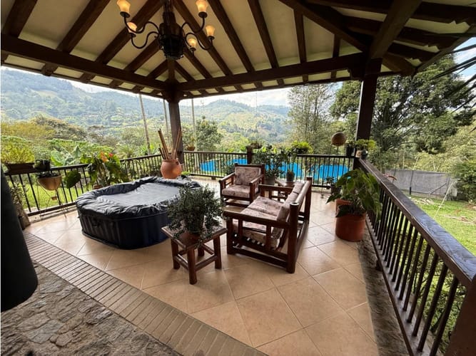 Casa de 4 alcobas en venta en La Tablaza, La Estrella, 460 m² · foto 8 de 24