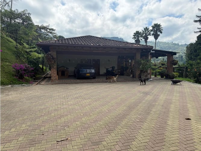 Casa de 4 alcobas en venta en La Tablaza, La Estrella, 460 m² · foto 10 de 24