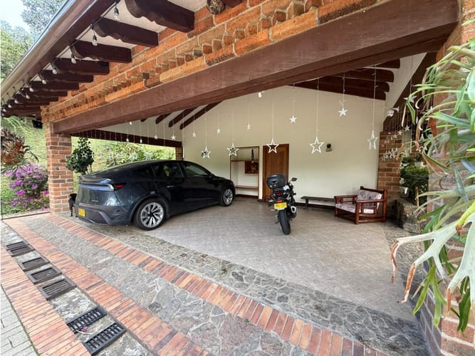 Casa de 4 alcobas en venta en La Tablaza, La Estrella, 460 m² · foto 11 de 24