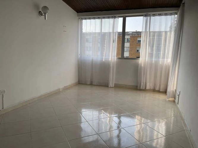 Apartamento de 3 alcobas en arriendo en Restrepo, Bogotá, 82 m² · foto 2 de 18
