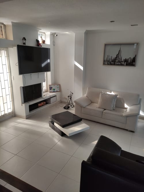 Casa de 4 alcobas en arriendo en Delicias Norte, Chía, 226 m² · foto 3 de 12