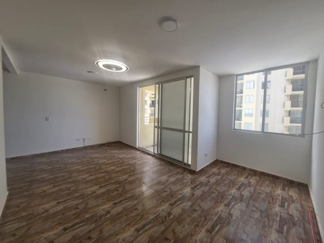 Apartamento de 2 alcobas en venta en Aqualina, Girardot, 67 m² · foto 4 de 24