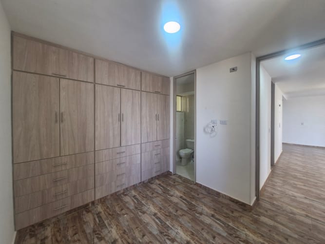 Apartamento de 2 alcobas en venta en Aqualina, Girardot, 67 m² · foto 18 de 24