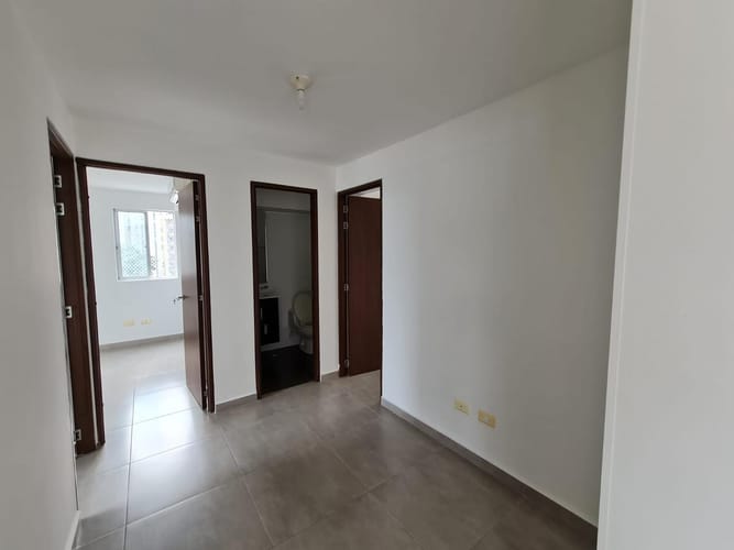 Apartamento de 3 alcobas en venta en Cañaveral, Floridablanca, 82 m² · foto 3 de 12