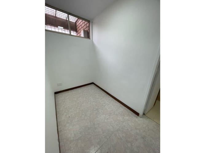 Apartamento de 4 alcobas en arriendo en La Castellana, Medellín, 120 m² · foto 6 de 24