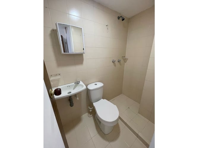Apartamento de 4 alcobas en arriendo en La Castellana, Medellín, 120 m² · foto 7 de 24