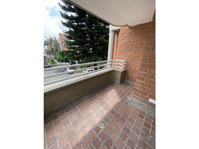 Apartamento de 4 alcobas en arriendo en La Castellana, Medellín, 120 m² · foto 11 de 24