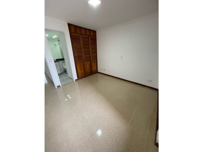 Apartamento de 4 alcobas en arriendo en La Castellana, Medellín, 120 m² · foto 24 de 24