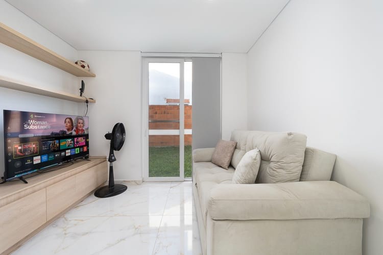 Casa de 4 alcobas en venta en El Castillo, Jamundí, 396 m² · foto 19 de 24