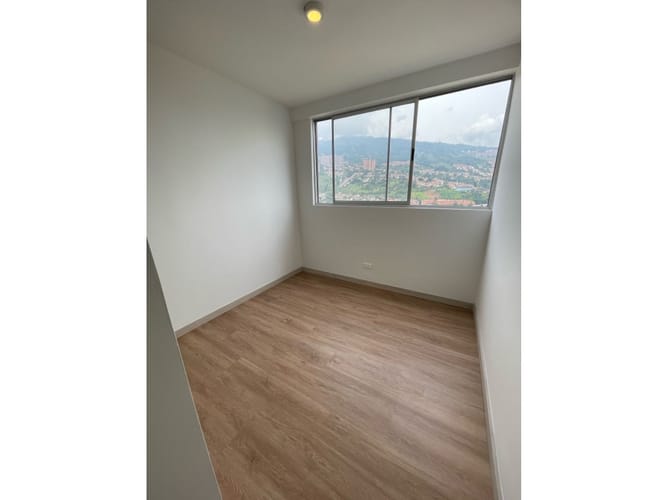 Apartamento de 3 alcobas en arriendo en Calasanz Parte Alta, Medellín, 64 m² · foto 9 de 24