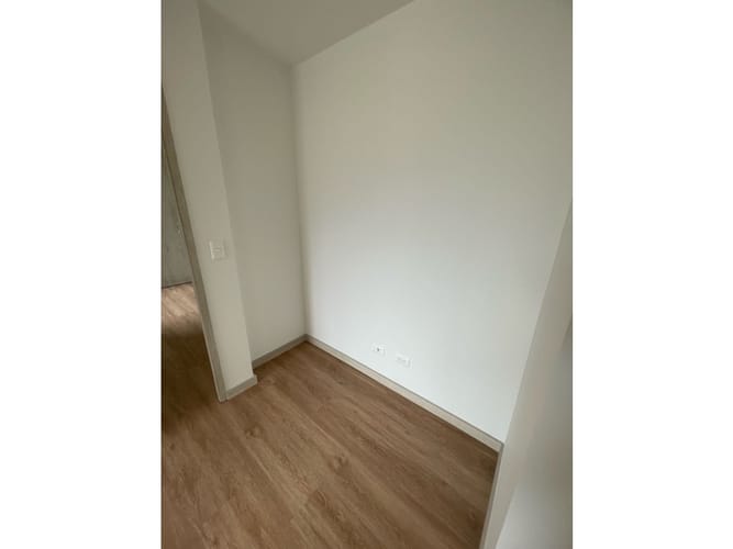 Apartamento de 3 alcobas en arriendo en Calasanz Parte Alta, Medellín, 64 m² · foto 11 de 24