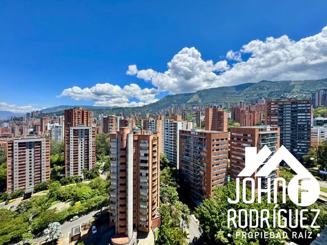 Apartamento de 4 alcobas en venta en Milla De Oro, Medellín, 226 m² · foto 2 de 15