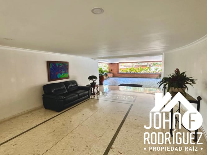 Apartamento de 4 alcobas en venta en Milla De Oro, Medellín, 226 m² · foto 4 de 15