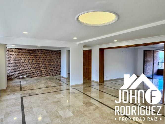 Apartamento de 4 alcobas en venta en Milla De Oro, Medellín, 226 m² · foto 6 de 15