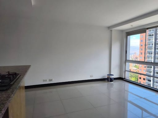 Apartamento de 2 alcobas en arriendo en La Florida, Medellín, 55 m² · foto 4 de 15