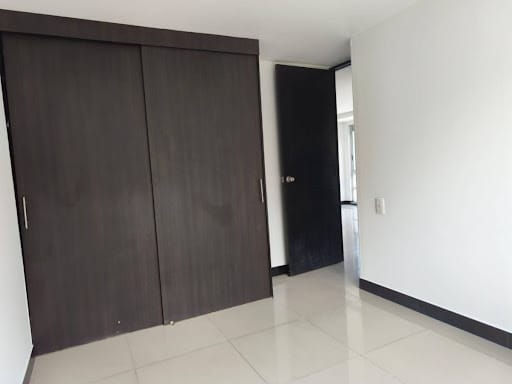 Apartamento de 2 alcobas en arriendo en La Florida, Medellín, 55 m² · foto 11 de 15