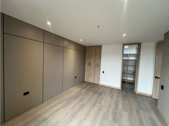 Apartamento de 3 alcobas en arriendo en El Tesoro, Medellín, 125 m² · foto 23 de 24