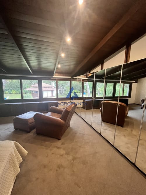 Casa en alquiler anual Punta del Este 4 Dormitorios, Playa Mansa · Foto 8