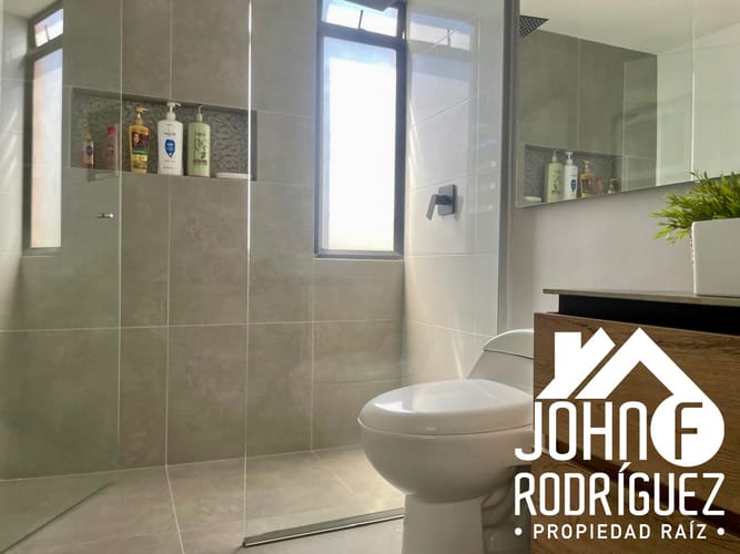 Apartamento de 3 alcobas en venta en Milla De Oro, Medellín, 140 m² · foto 14 de 18