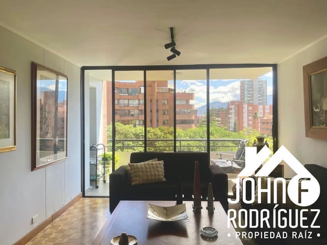 Apartamento de 3 alcobas en venta en Milla De Oro, Medellín, 140 m² · foto 2 de 18
