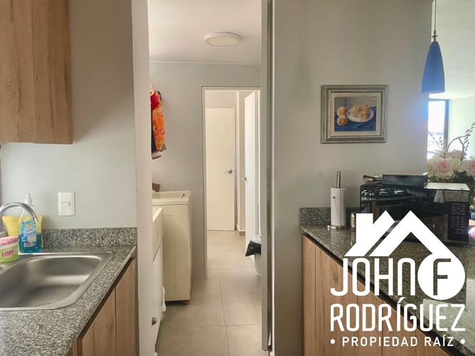 Apartamento de 3 alcobas en venta en Milla De Oro, Medellín, 140 m² · foto 8 de 18