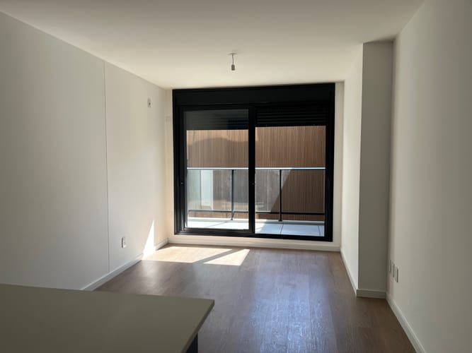 ALQUILER MONOAMBIENTE CON BALCÓN EN CORDÓN SUR OPC. GARAJE · Foto 1