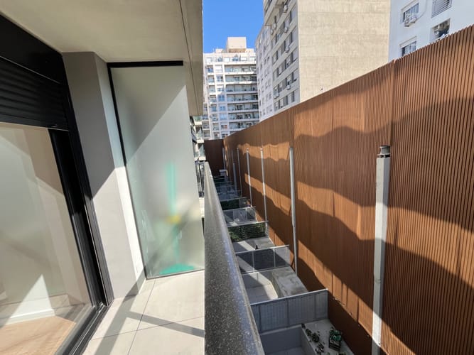 ALQUILER MONOAMBIENTE CON BALCÓN EN CORDÓN SUR OPC. GARAJE · Foto 4