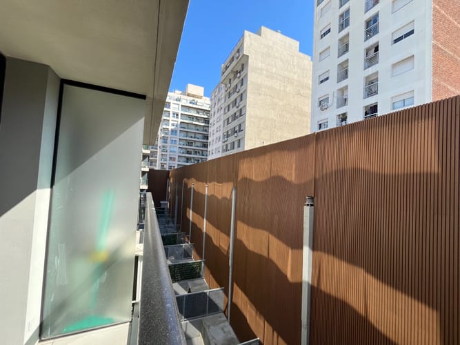 ALQUILER MONOAMBIENTE CON BALCÓN EN CORDÓN SUR OPC. GARAJE · Foto 5