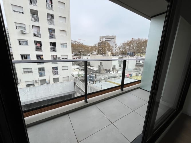 ALQUILER MONOAMBIENTE OPCIÓN GARAJE EN CORDÓN SUR · Foto 7