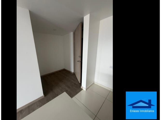 Apartamento de 2 alcobas en venta en La Doctora, Sabaneta, 65 m² · foto 2 de 9