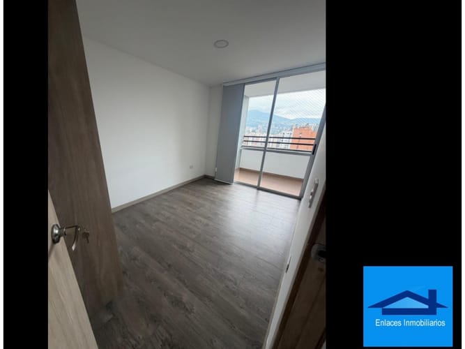 Apartamento de 2 alcobas en venta en La Doctora, Sabaneta, 65 m² · foto 6 de 9