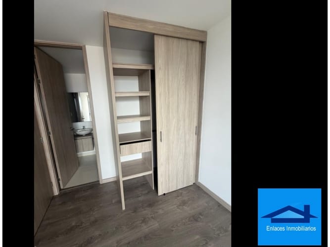 Apartamento de 2 alcobas en venta en La Doctora, Sabaneta, 65 m² · foto 7 de 9
