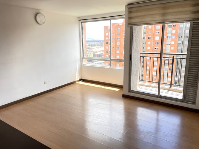 Apartamento de 3 alcobas en venta en El Vergel Oriental, Bogotá, 68 m² · foto 2 de 20