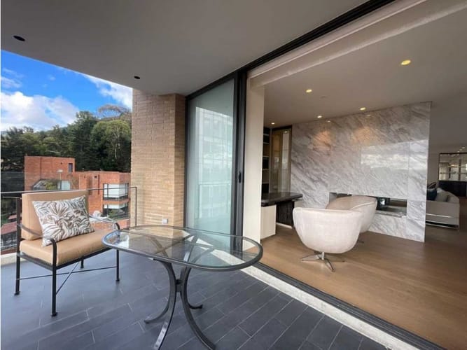 Apartamento de 3 alcobas en venta en Chicó Alto, Bogotá, 281 m² · foto 18 de 24