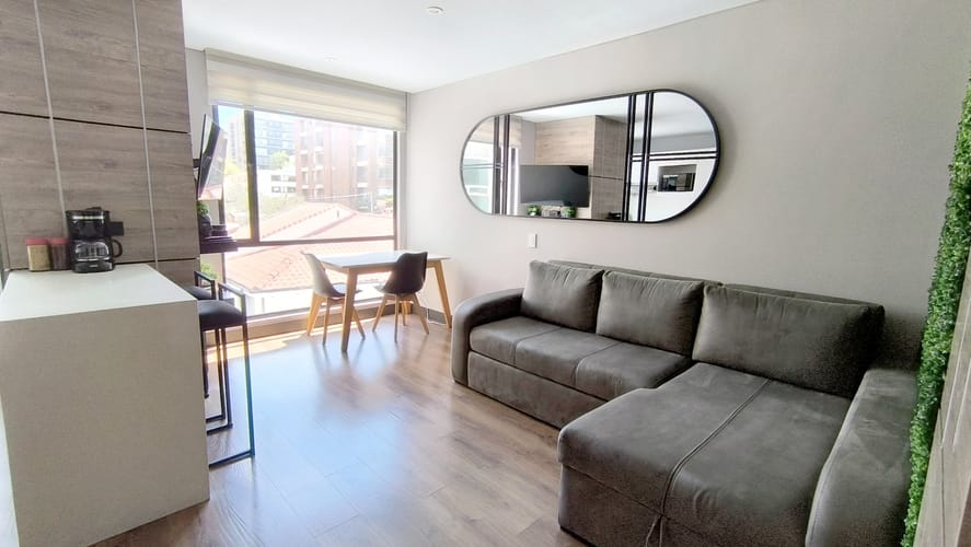 Apartamento de 1 alcoba en venta en Chico, Bogotá, 43 m² · foto 1 de 17