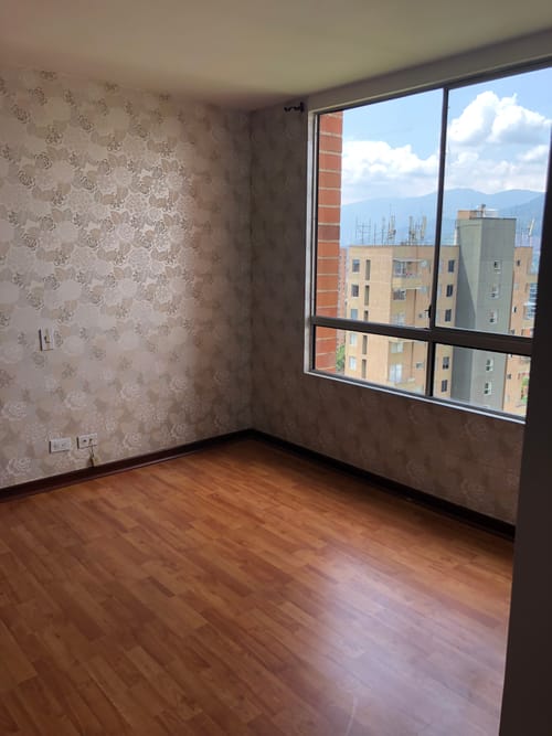 Apartamento de 4 alcobas en venta en El Poblado, Medellín, 99 m² · foto 16 de 17