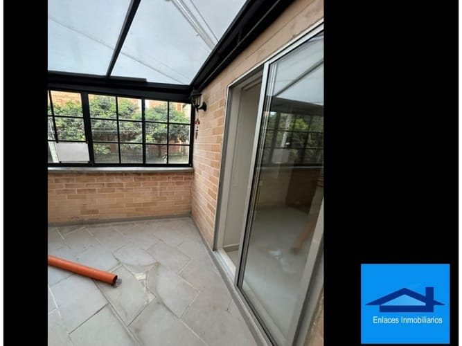 Apartamento de 2 alcobas en venta en La Barquereña, Sabaneta, 61 m² · foto 1 de 20