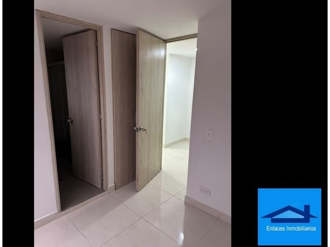 Apartamento de 2 alcobas en venta en La Barquereña, Sabaneta, 61 m² · foto 4 de 20